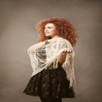 Lena chamamyan sur yala.fm